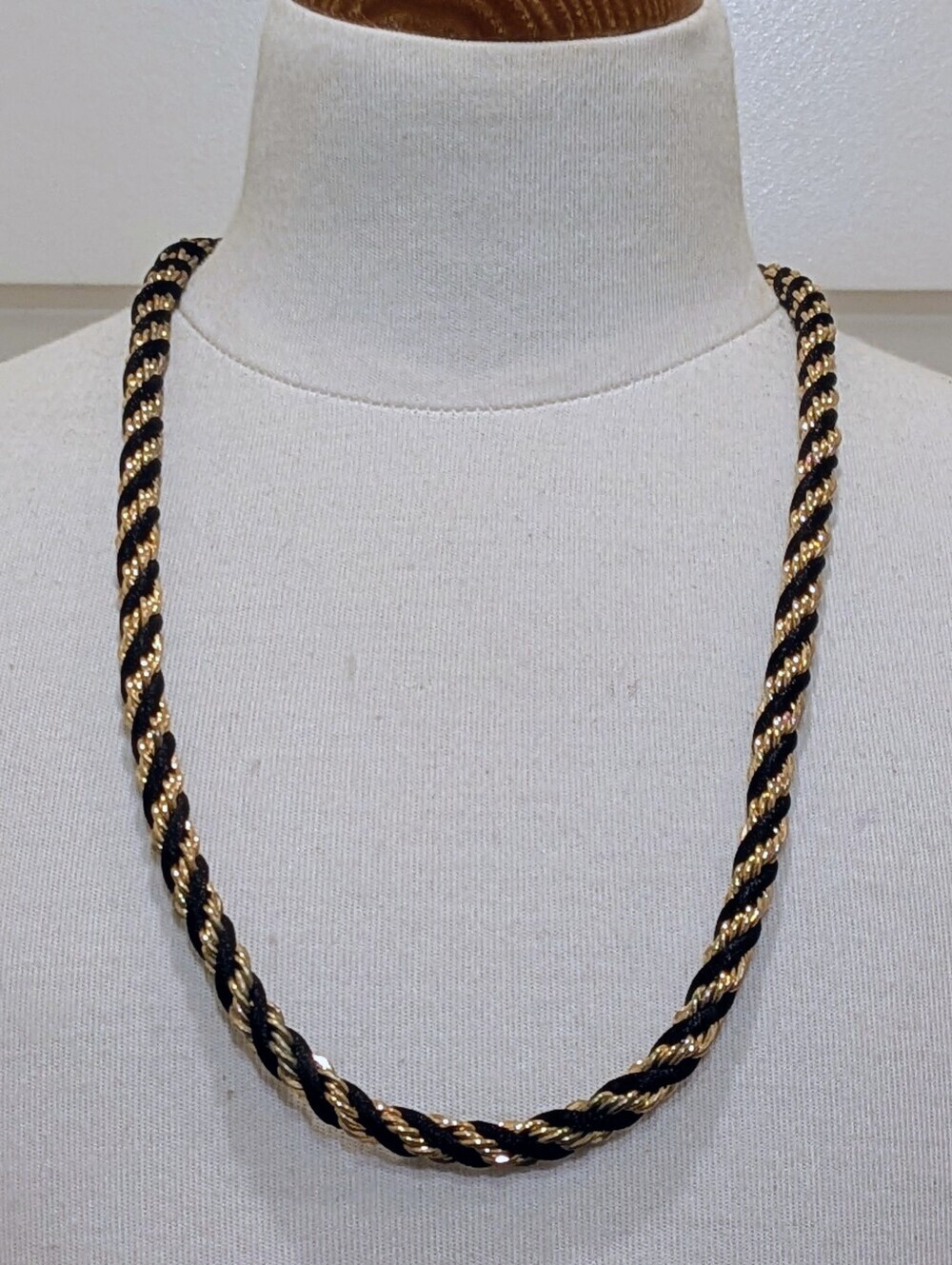 EUC 24.5" 80s Vintage Goldtone Rope Chain and Black Nylon Cord Twist Necklace